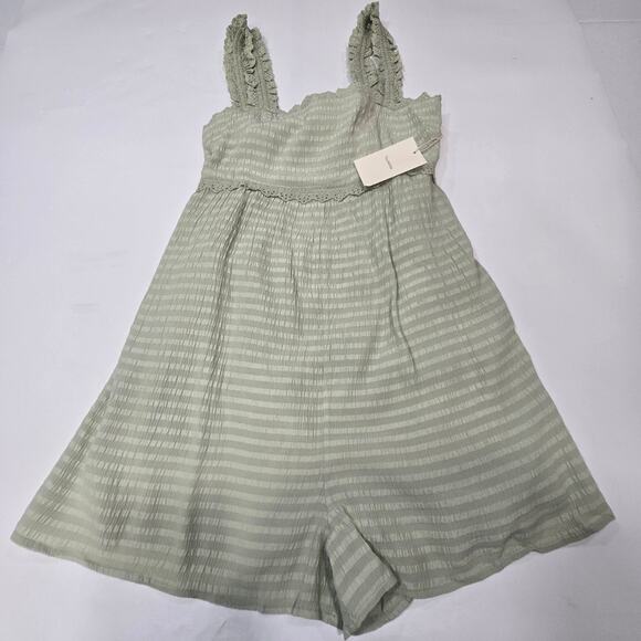 Tularosa Frankie Romper in Sage Green Small - Picture 2 of 13
